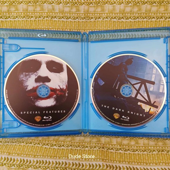 THE DARK KNIGHT - BATMAN - Christian Bale & Heath Ledger  - 2008 - 2 Blu-Ray Set - Picture 2 of 3